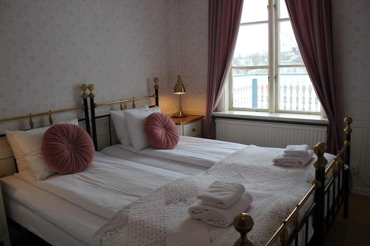 Hotel Pensionat Granparken Norrtalje Ngoại thất bức ảnh