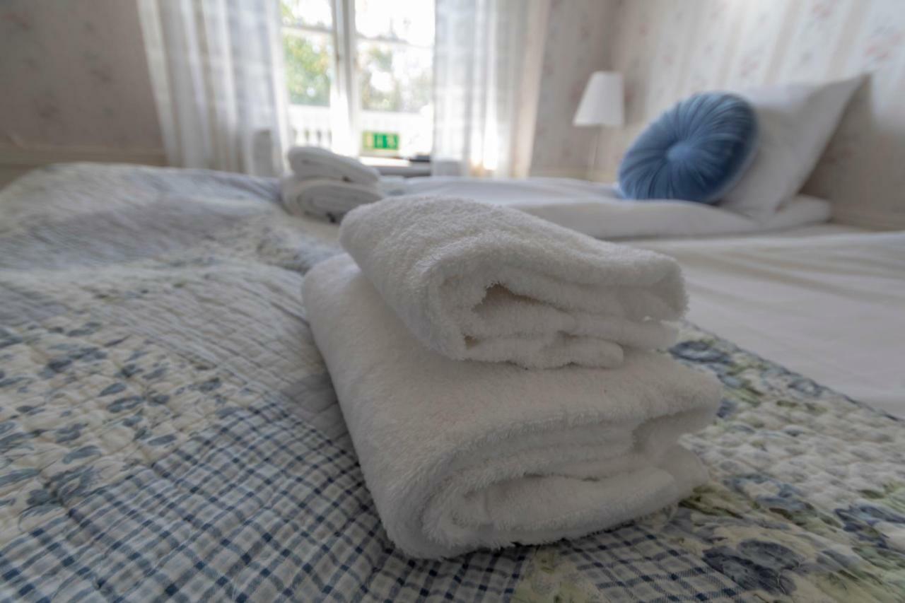 Hotel Pensionat Granparken Norrtalje Ngoại thất bức ảnh