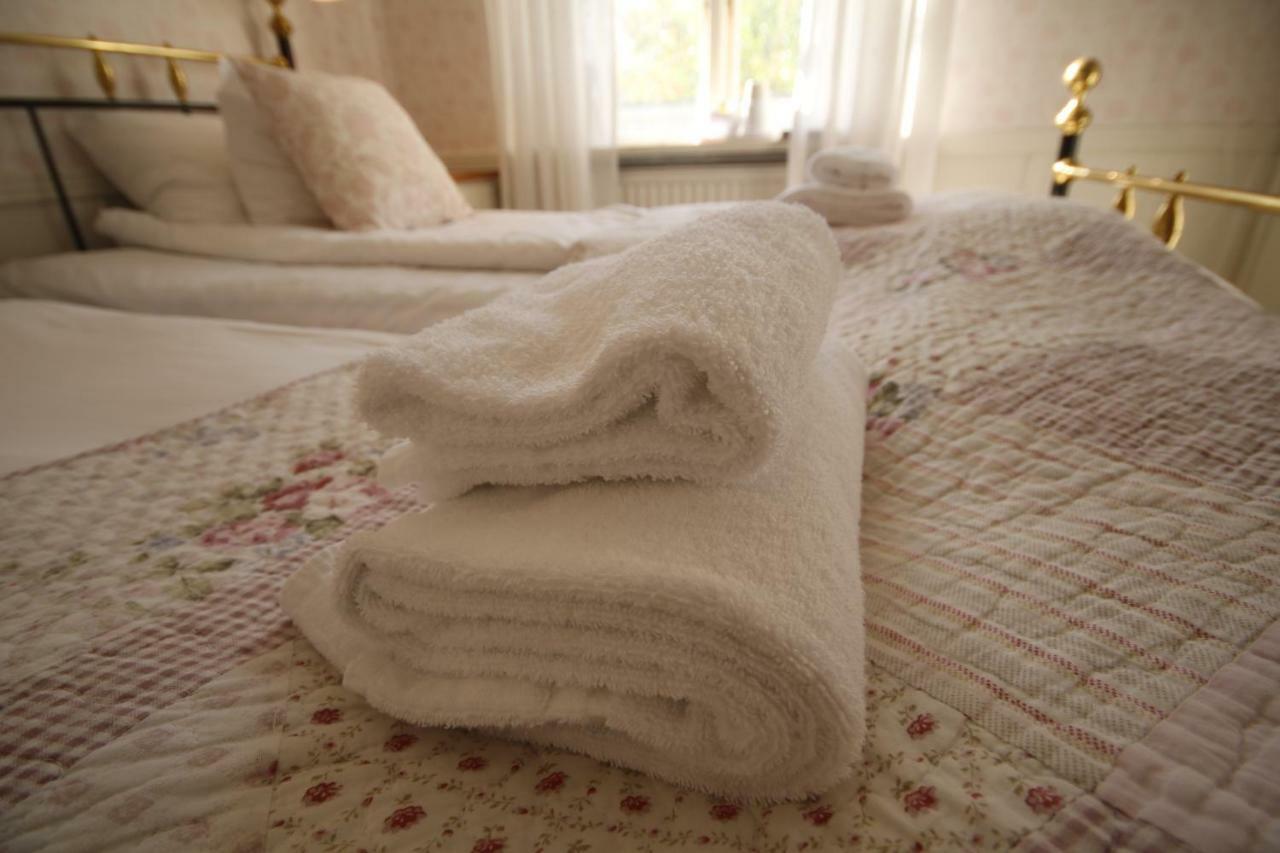 Hotel Pensionat Granparken Norrtalje Ngoại thất bức ảnh