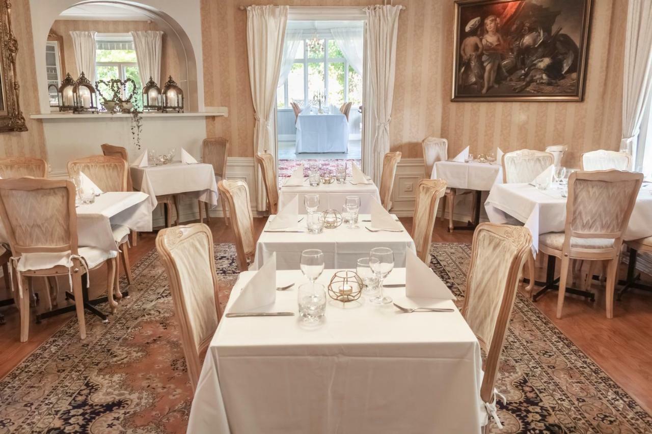 Hotel Pensionat Granparken Norrtalje Ngoại thất bức ảnh